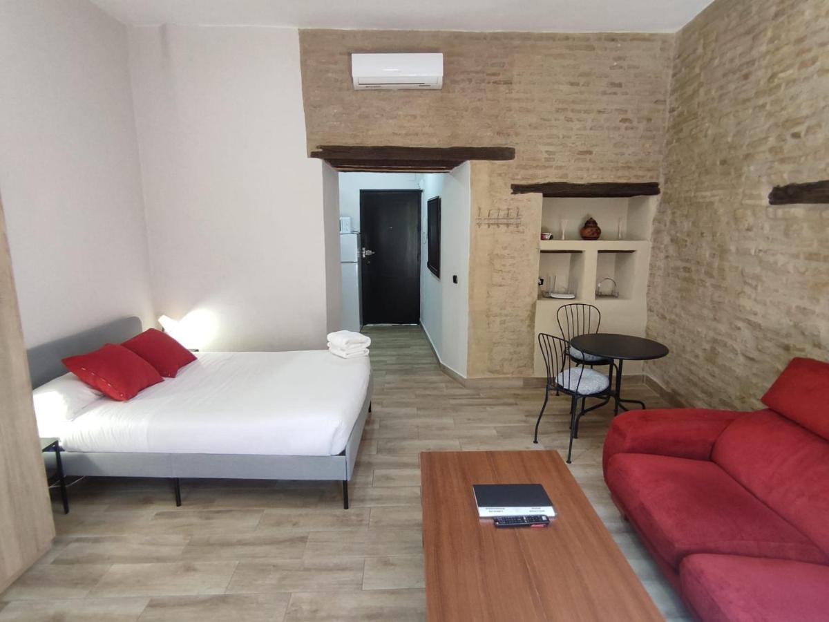 Almona Junto Al Rio - Kainga Homes Sevilla Bagian luar foto